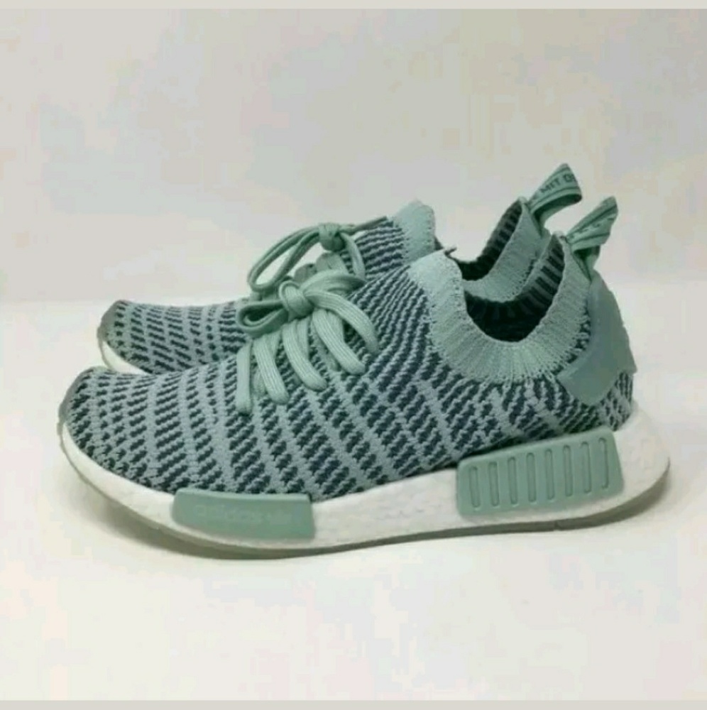 Adidas Boost NMD R1 Primeknit Sneakers - Picture 5 of 8